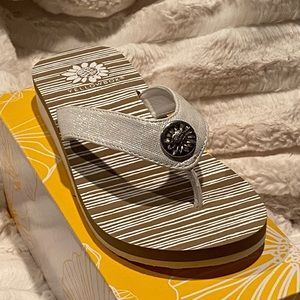 BNIB Yellow Box Girls Flip Flops